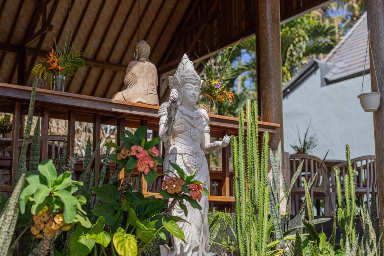 Villa Ume Tenang Nusa Penida Exterior photo